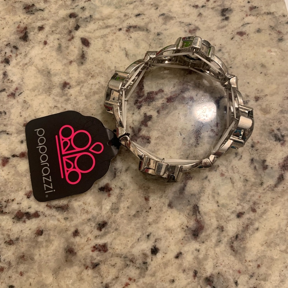 NWT Paparazzi Silver Bracelet - Picture 2 of 3
